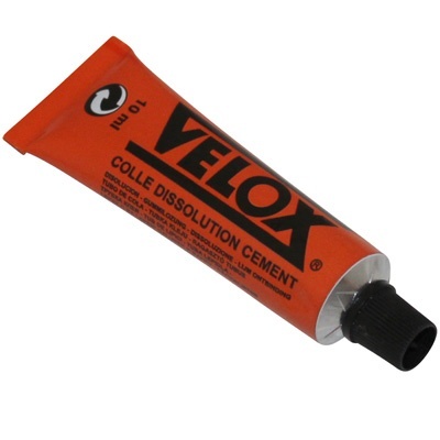 Colle à rustines VELOX tube de 10ml de dissolution vulcanisant